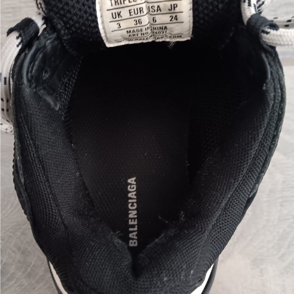 Balenciaga tripleS - Picture 4 of 5